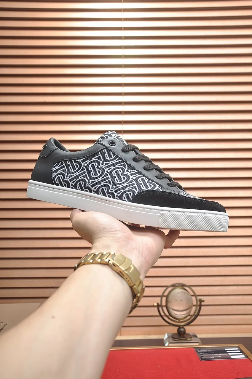 Men's shoes💰480💶[Burberry] (cowhide lining) classic low-top sneakers｜Imported cowhide with classic plaid fabric｜Cow leather lining｜Original outsole｜Fine workmanship and comfortable to wear Size: 38-44 (customized at 45)
